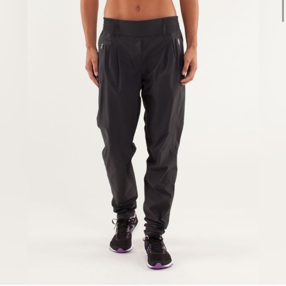 Lululemon Run With Rover Pant Black size 4 - Picture 1 of 10